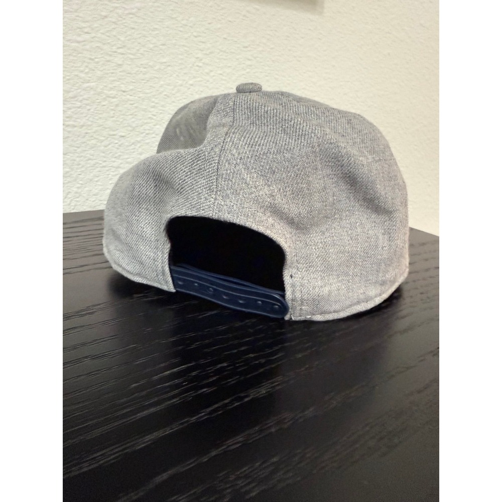 New Era 9FIFTY NY Yankees Strapback Hat Gray Navy Blue MLB Snapback Cap - Picture 2 of 4